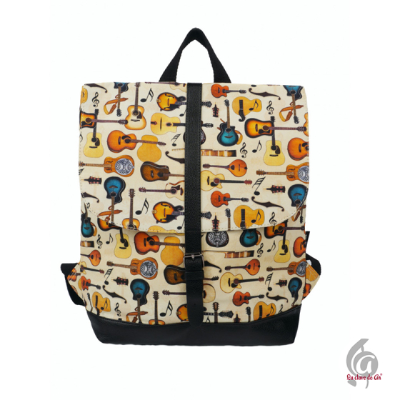 Mochila en color beige...