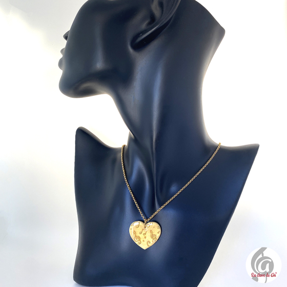 Colgante corazón dorado